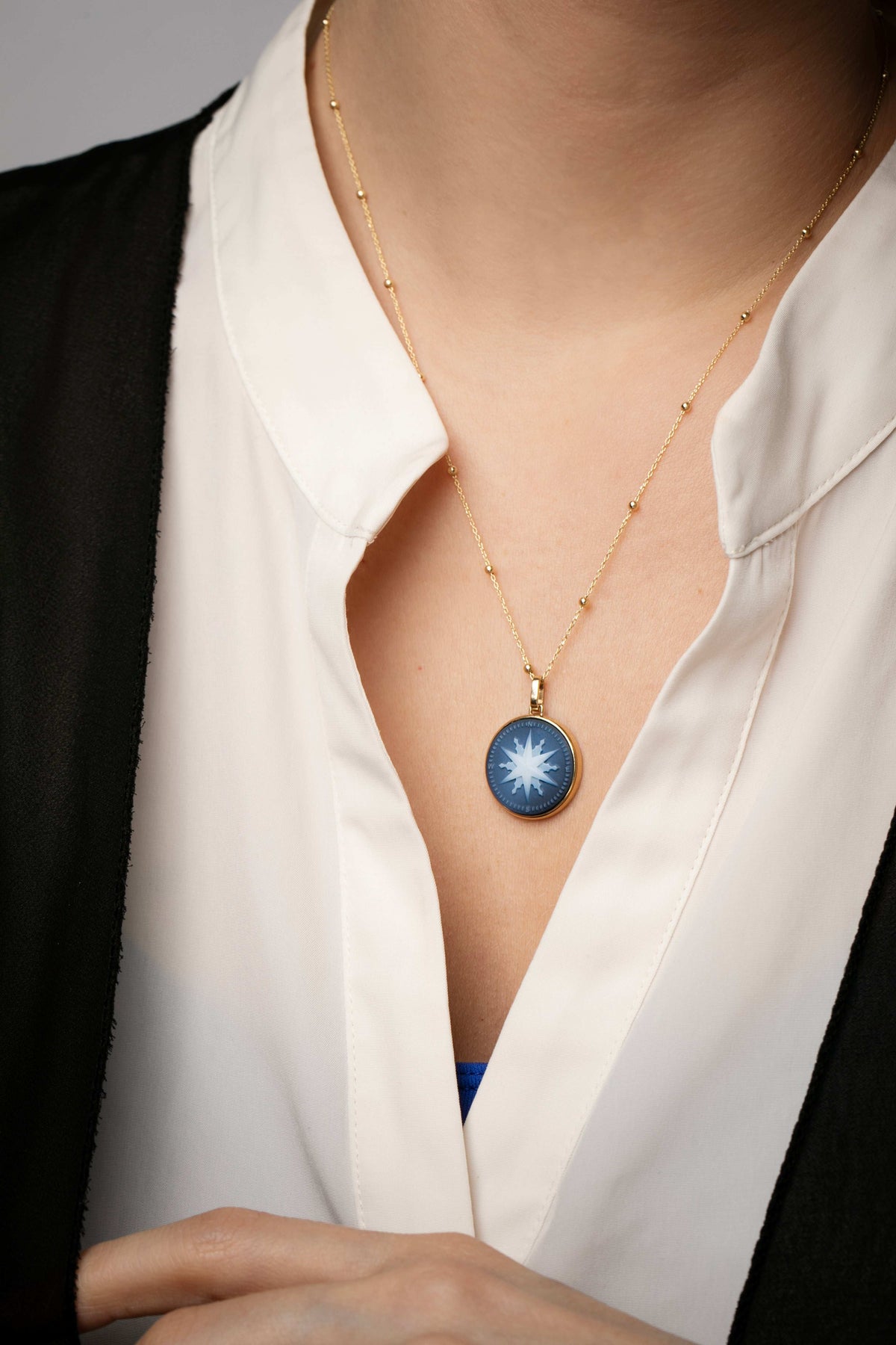 SARDONYX COMPASS NECKLACE