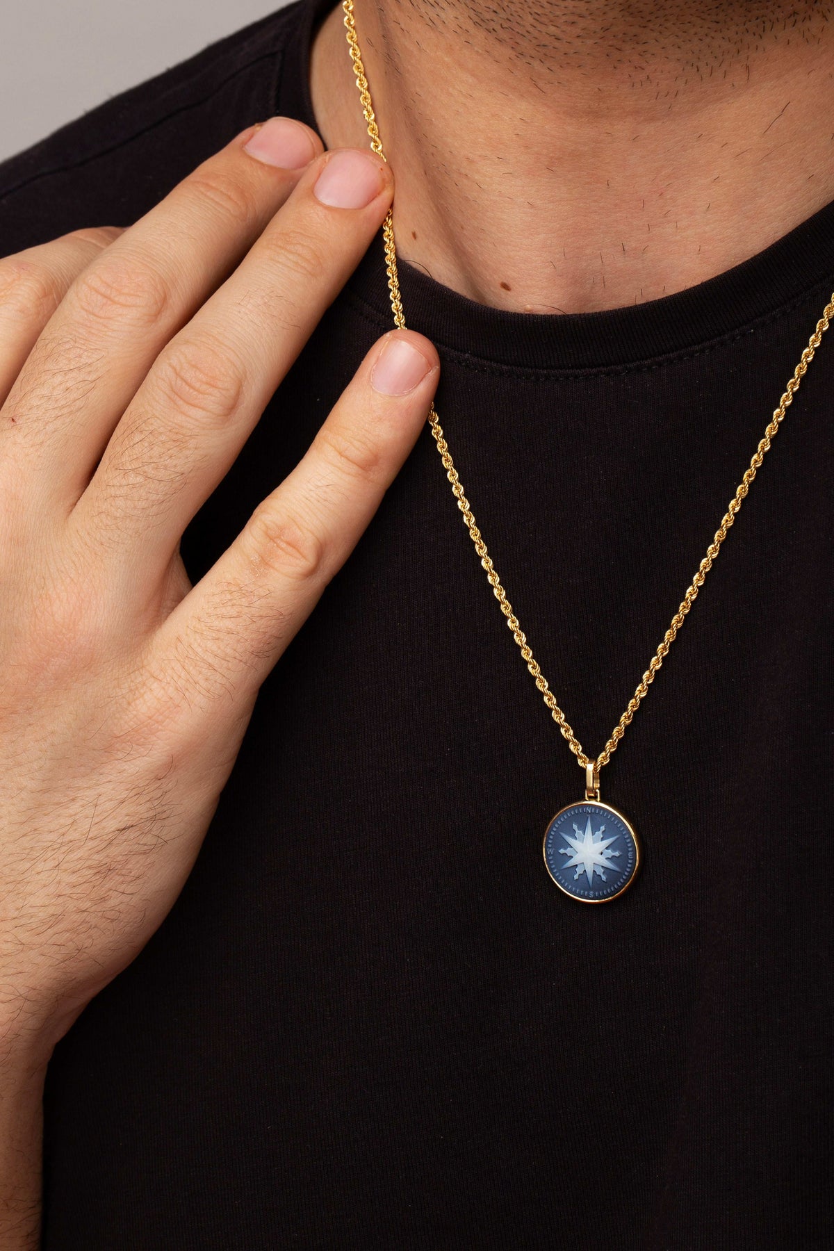 SARDONYX COMPASS NECKLACE