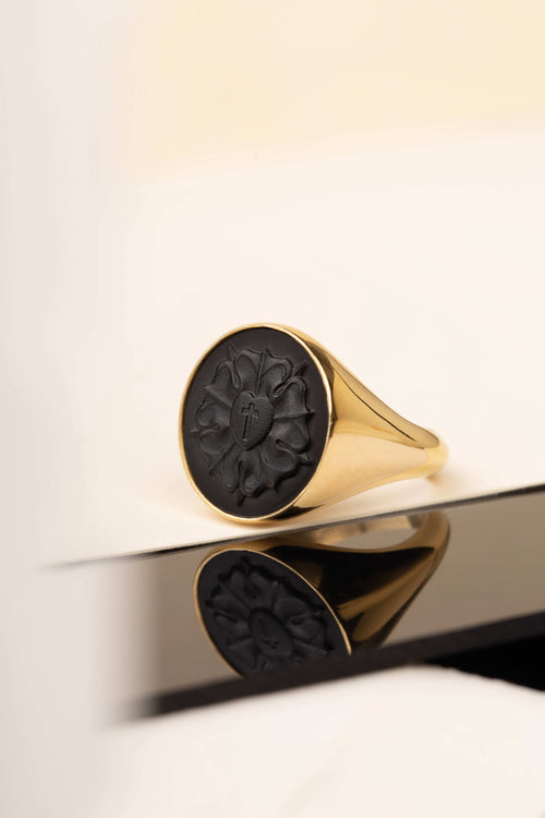 ONYX LUTHER ROSE RING