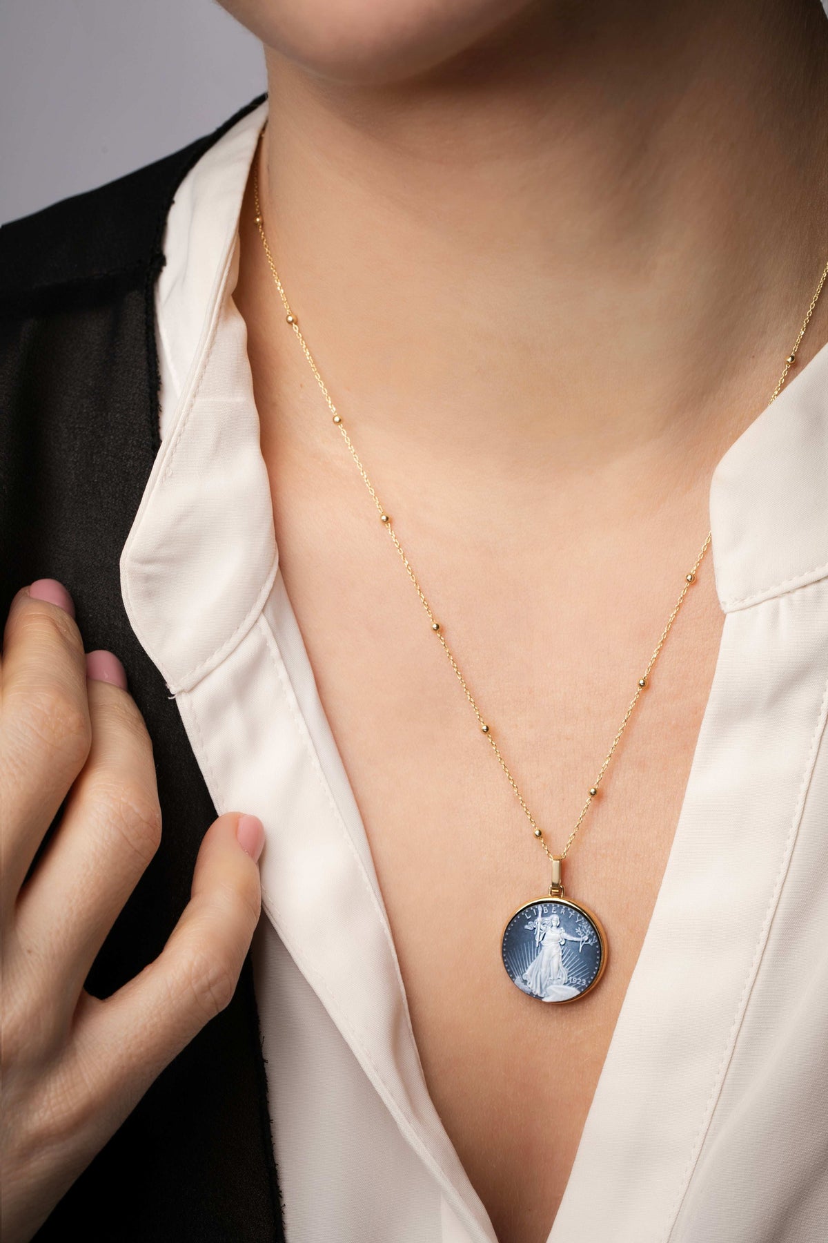 SARDONYX AMERICAN EAGLE COIN NECKLACE