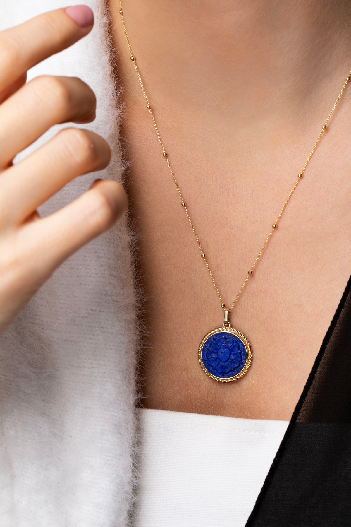 LAPIS LAZULI LUTHER ROSE NECKLACE