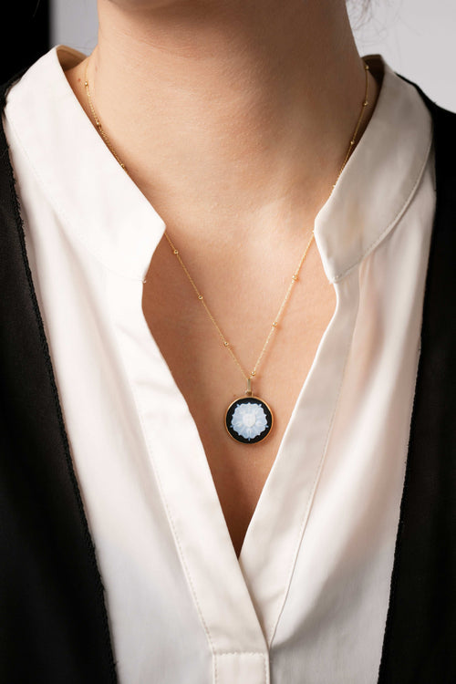 SARDONYX LUTHER ROSE NECKLACE