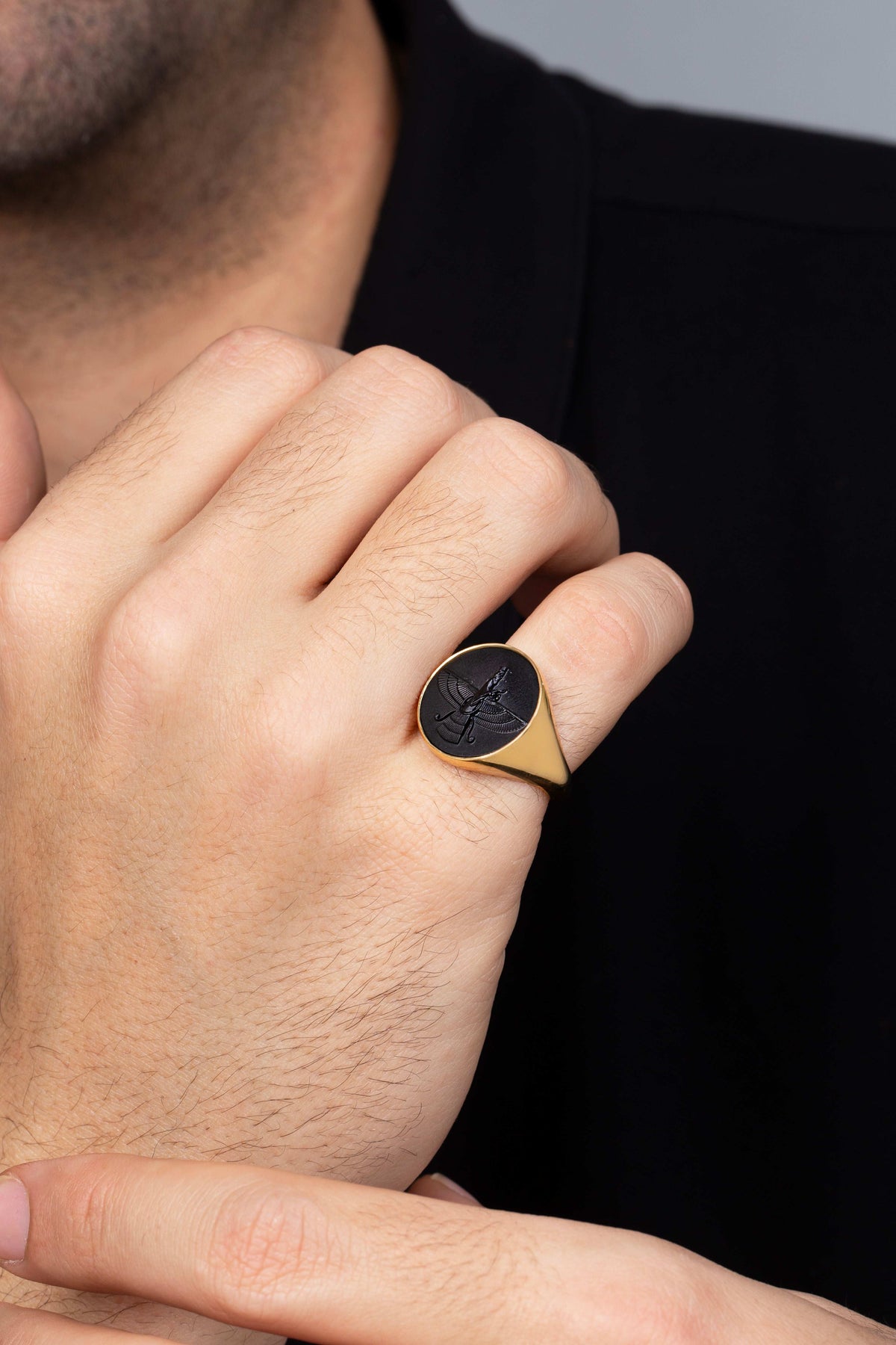 ONYX FARAVAHAR RING