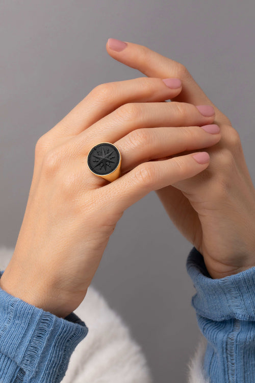 ONYX COMPASS RING