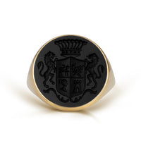 ONYX FAMILY CREST RING