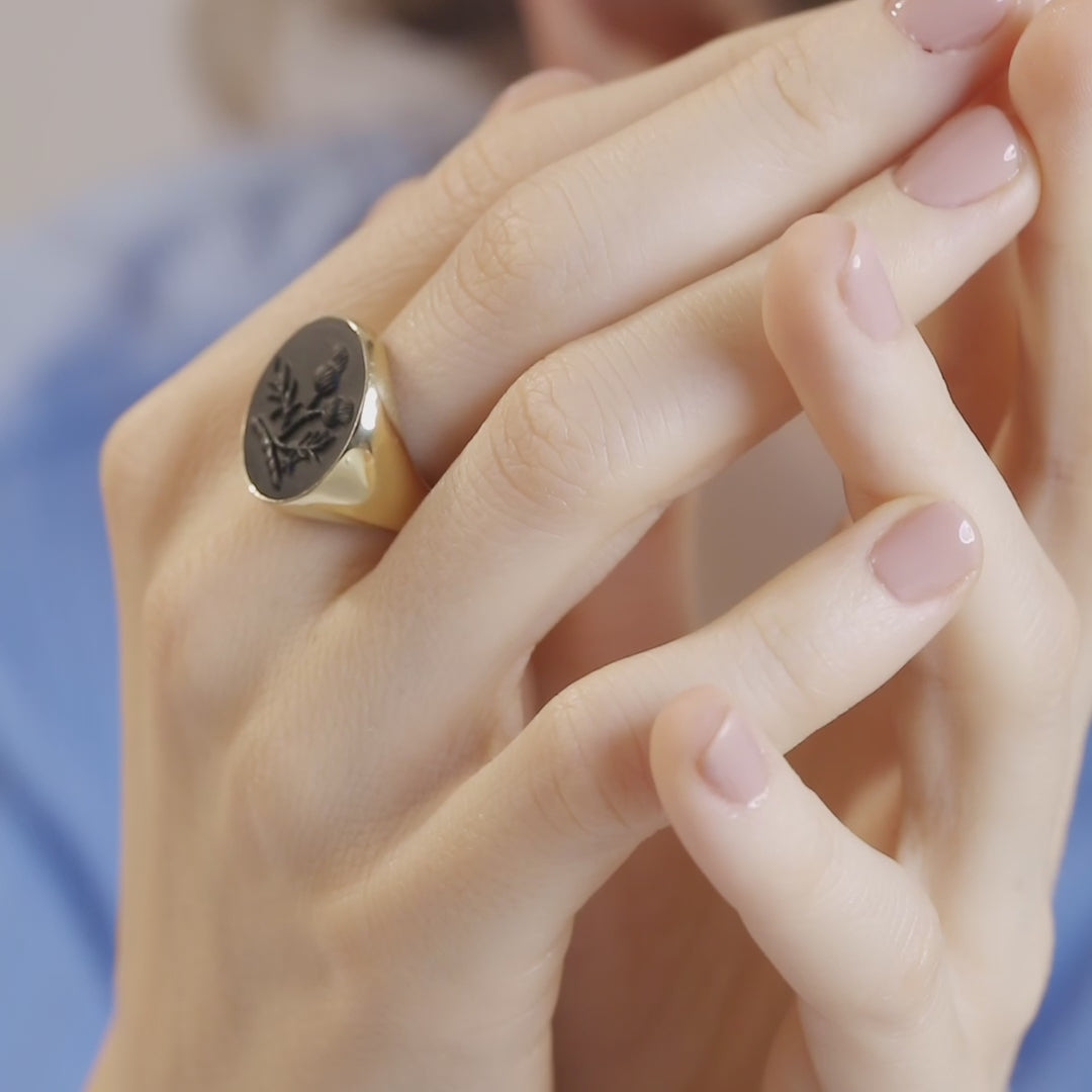 ONYX THISTLE RING