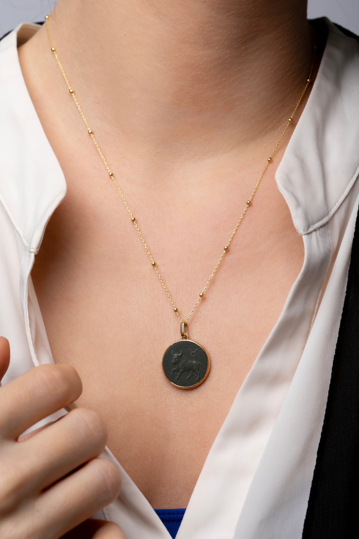 ONYX TAURUS NECKLACE