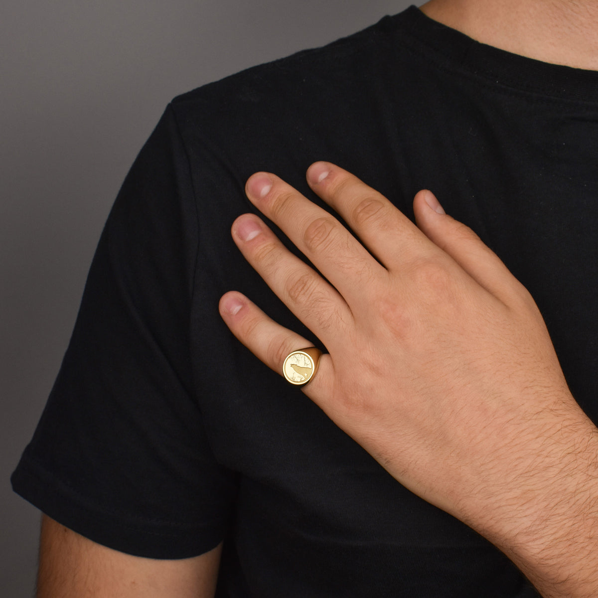 14K Gold Howling Wolf Signet Ring